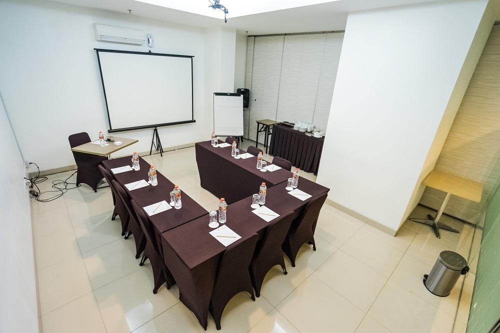Amaris Hotel Pancoran Джакарта Экстерьер фото